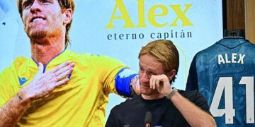 La emoción presente en todo el acto / FOTO: Eulogio García