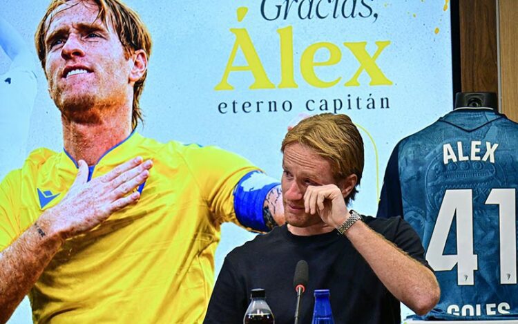 La emoción presente en todo el acto / FOTO: Eulogio García