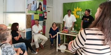 Un momento de la merienda-cumpleaños / FOTO: Verdes Equo