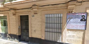 Detalle de la fachada de la finca señalada en la plaza Viudas