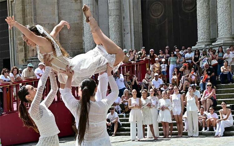 La danza tomará la plaza de la Catedral en su inauguración / FOTO: Eulogio García