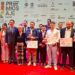 Posado final con los galardonados / FOTO: AJE-Cádiz