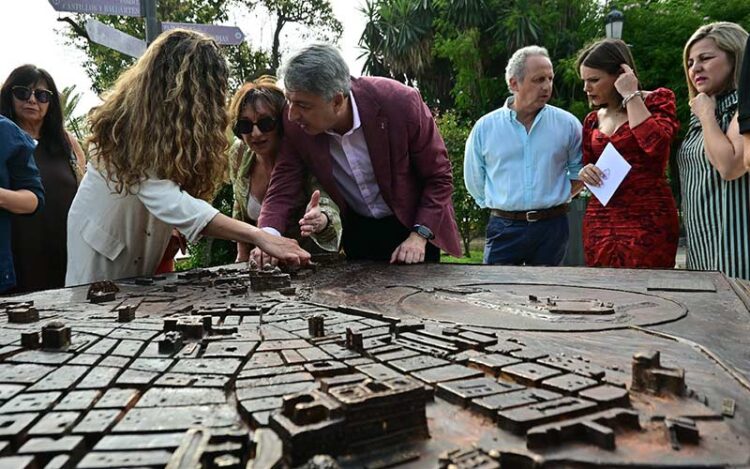 Estrenando la maqueta colocada en Canalejas / FOTO: Eulogio García