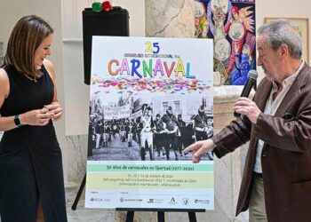 Alberto Ramos ofrece detalles del cartel / FOTO: Eulogio García