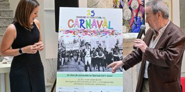 Alberto Ramos ofrece detalles del cartel / FOTO: Eulogio García