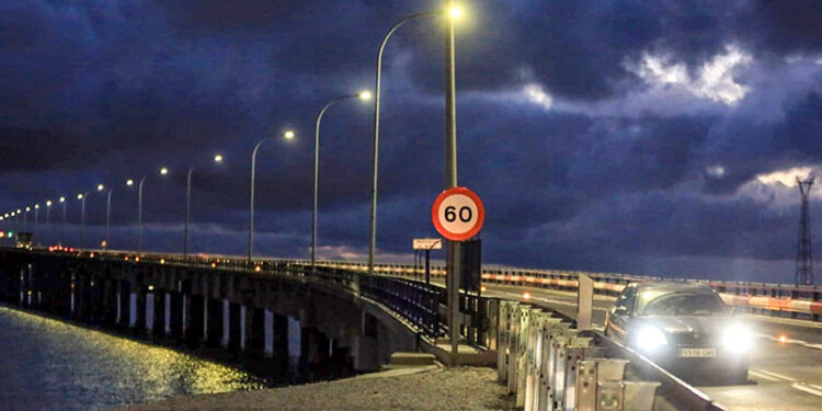El veterano puente desde la pata de la capital / FOTO: Ereagafoto