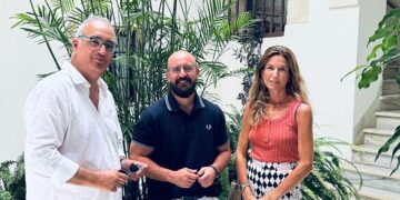 Beardo con el consejero delegado y la presidenta de Suvipuerto / FOTO: Ayto.