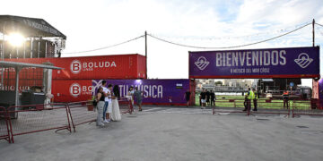 Entrada al recinto de conciertos en el Puerto de Cádiz / FOTO: Eulogio García
