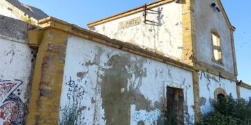 El abandono de la antigua estación es evidente / FOTO: Hispania Nostra