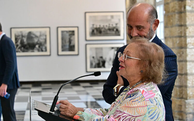 García Rodero participando en la presentación de su muestra / FOTO: Eulogio García