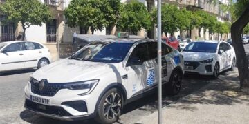 Parada de taxis en el centro jerezano / FOTO: IU