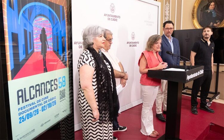 Presentando el cartel de la próxima edición / FOTO: Ayto.