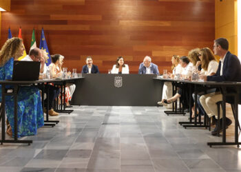 Un momento de la reunión de trabajo, bien escenificada / FOTO: Ayto.