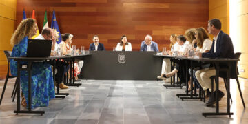 Un momento de la reunión de trabajo, bien escenificada / FOTO: Ayto.