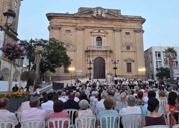 Un reciente concierto de bandas en la misma plaza Mayor / FOTO: Ayto.