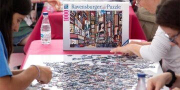 Concentrados entre puzles / FOTO: Speedpuzzling