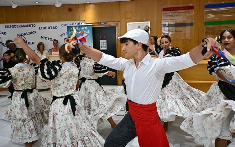 Bailes y música en la inauguración de la muestra / FOTO: Eulogio García