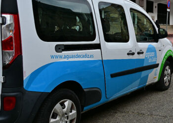 Vehículo operativo de Aguas de Cádiz / FOTO: Eulogio García