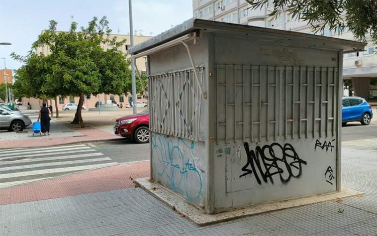 Uno de los kioscos que tienen sus días contados / FOTO: Eulogio García