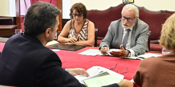 Un momento de la última reunión entre Maeztu y el alcalde / FOTO: Eulogio García
