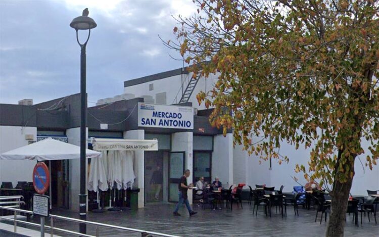 Uno de los accesos al mercado