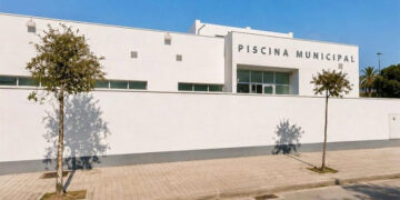 El exterior de la piscina municipal / FOTO: Ayto.