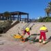 Operarios adecentando los accesos a La Barrosa el pasado febrero / FOTO: Ayto.