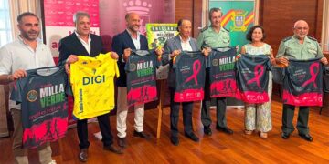 Presentando la carrera y su camiseta / FOTO: Ayto.