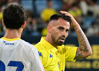 Disputando minutos en el pasado Trofeo ante la UD Las Palmas / FOTO: Eulogio García
