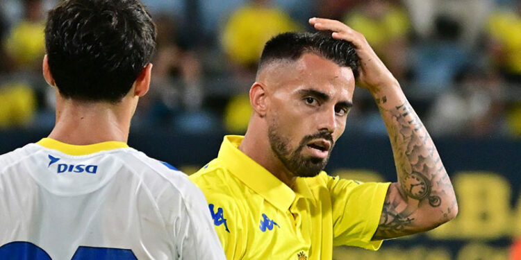 Disputando minutos en el pasado Trofeo ante la UD Las Palmas / FOTO: Eulogio García