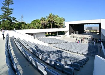 El nuevo teatro durante la visita del alcalde con la prensa el pasado junio / FOTO: Eulogio García