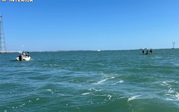 Acercamiento de la Benemérita a la zona rocosa / FOTO: Guardia Civil