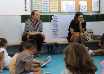 La alcaldesa ha iniciado el curso en la Escuela Viento del Sur / FOTO: Ayto.
