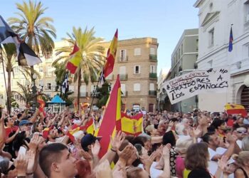 Una de las estampas que dejó la protesta en la capital gaditana / FOTO: Eulogio García