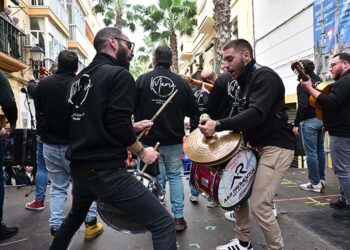 Actuando en el tablao de la Viña durante la Erizada 2026 / FOTO: Eulogio García