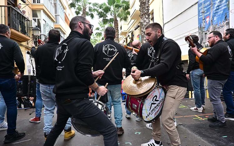 Actuando en el tablao de la Viña durante la Erizada 2026 / FOTO: Eulogio García