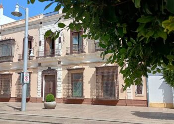 La fachada de la Casa Lazaga, adecentada en los últimos años / FOTO: DBC