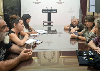 Un momento de la reunión con representantes de Somos Medussa / FOTO: AIG