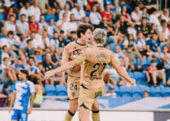 Ibon y Vladys celebran el empate / FOTO: Cádiz CF