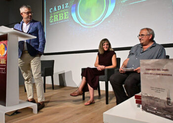Un momento de la presentación del libro / FOTO: Eulogio García