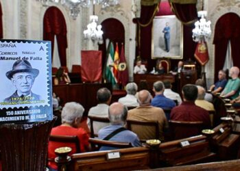 Un momento de la presentación de sello / FOTO: Eulogio García